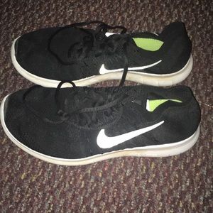 Nike Free RN FlyKnit Sneakers